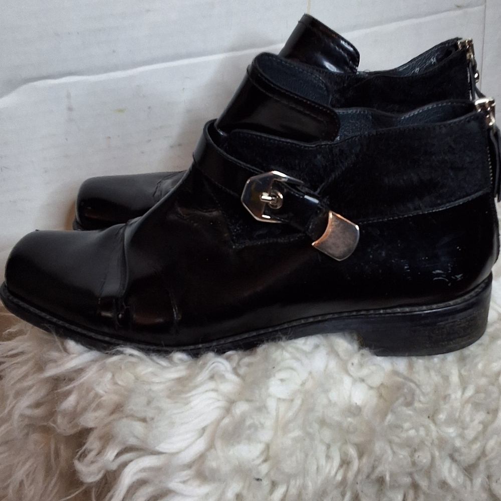 Stuart Weitzman Negev Jet Mirror Leather And Calf Black Leather Booties 9 - Picture 3 of 13
